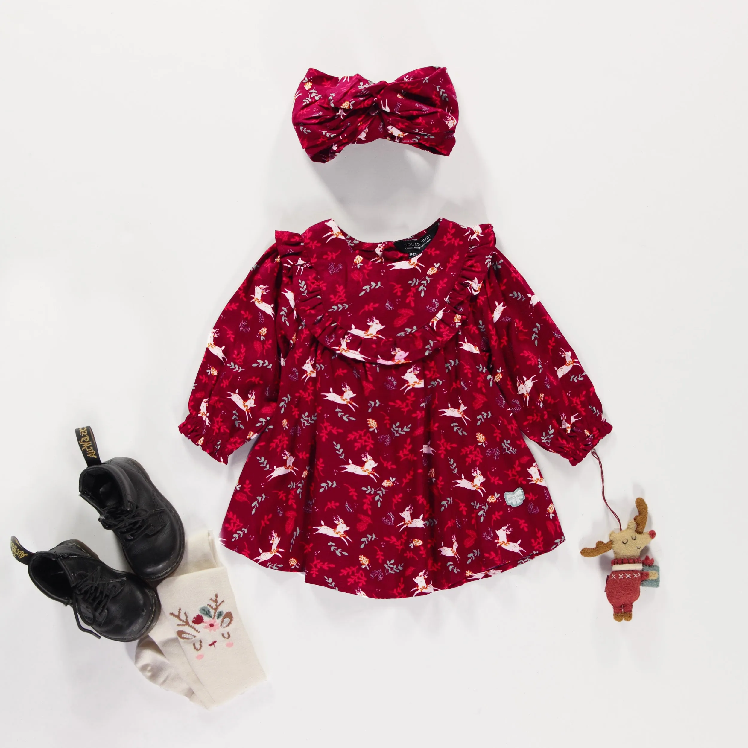 Robe rouge avec volant et motifs de rennes en viscose, bébé || Red dress with ruffles and reindeer print in viscose, baby