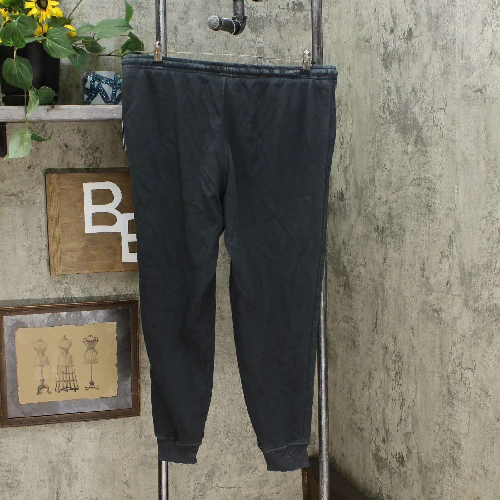 Universal Thread Women's Mid Rise French Terry Jogger Pants